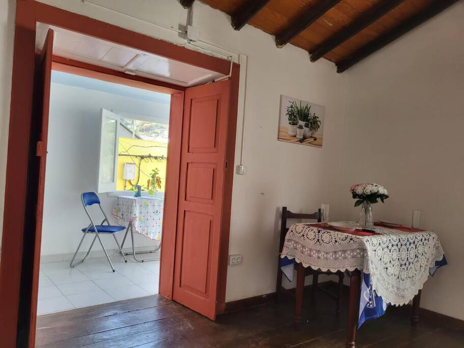 Casa En Teror Centrica Turismo De Ciudad Y Bosques Appartement Buitenkant foto